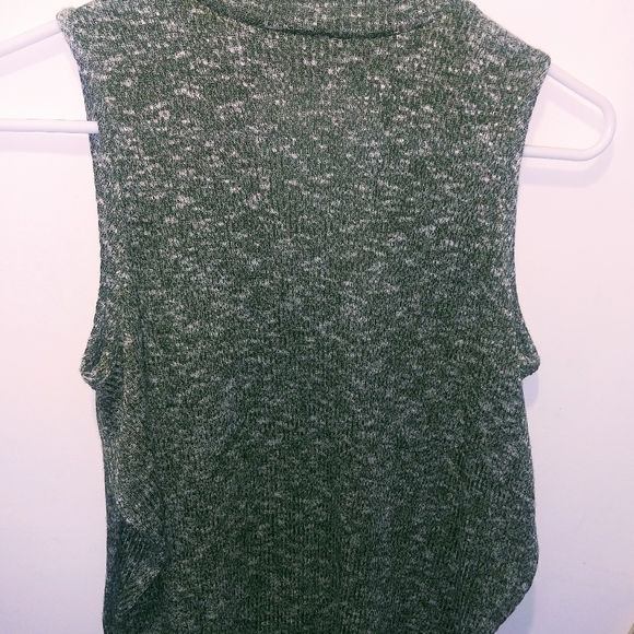 Wet Seal high neck keyhole back sleeveless top - Picture 3 of 5